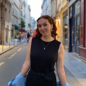 Meet your Posher, Adina